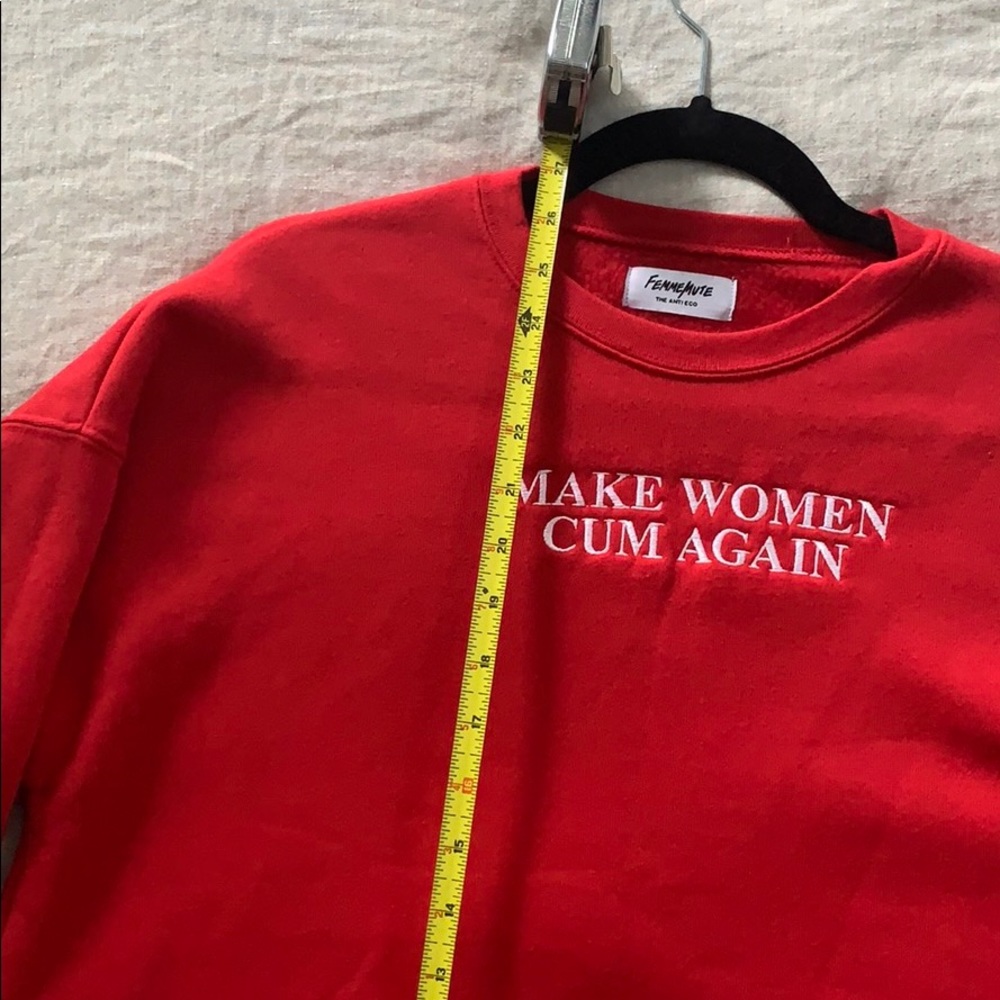 Red sweatshirt - Picture 5 of 5